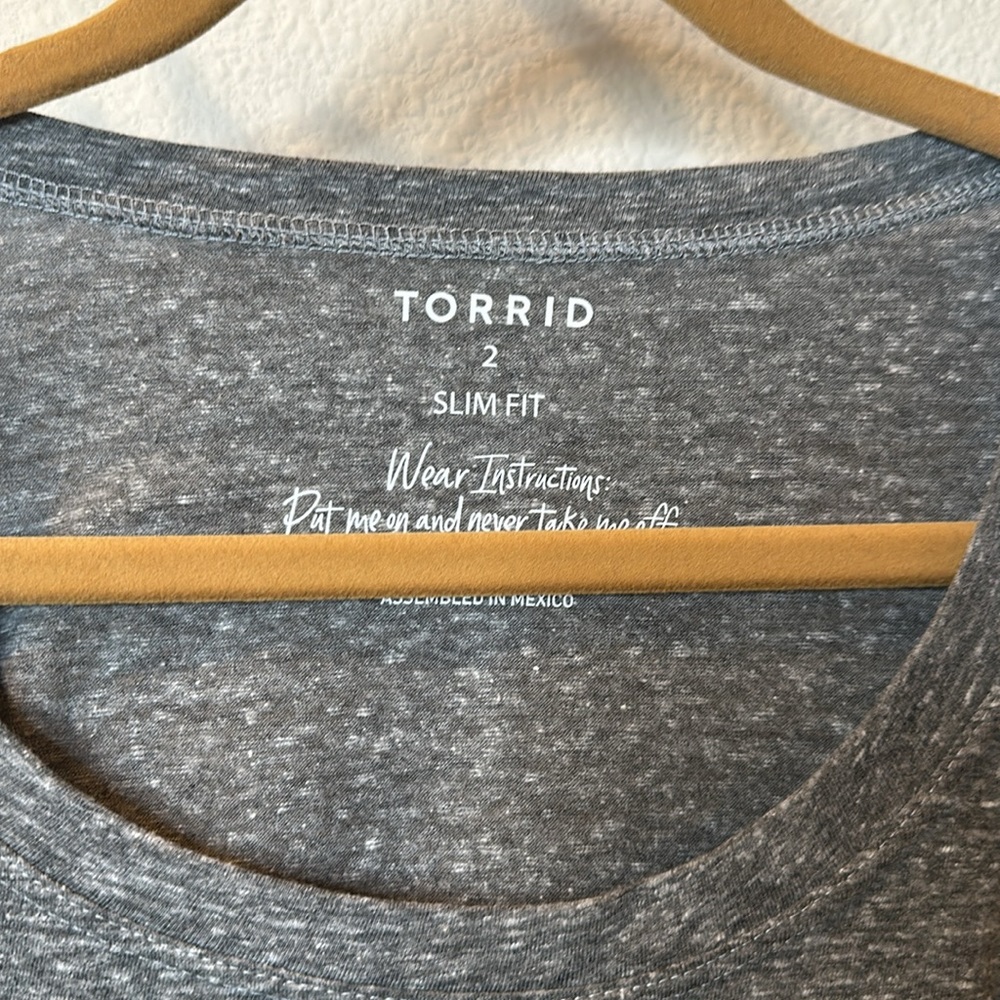 Torrid Real Queens Graphic Tee - 18 NWT - Picture 3 of 6